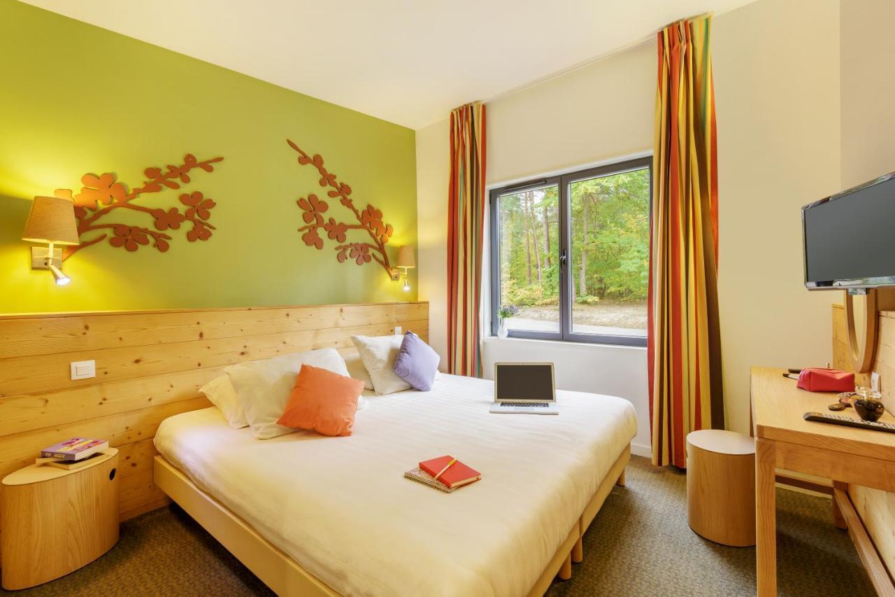 ซ็องทร์ ปาร์ก เล โอต เดอ บรูแยร์ Hotel โชมงต์-ซูร์-ตาร็อนน์ ภายนอก รูปภาพ