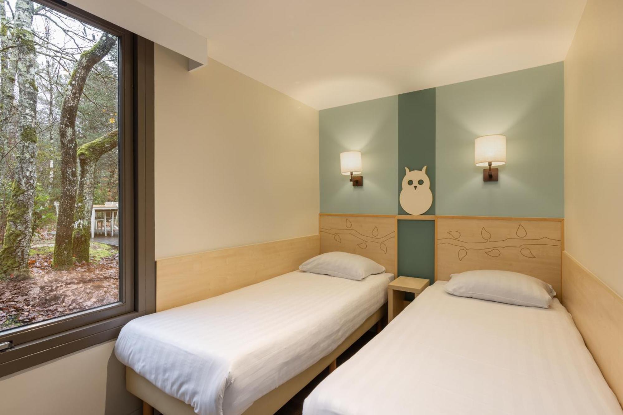 ซ็องทร์ ปาร์ก เล โอต เดอ บรูแยร์ Hotel โชมงต์-ซูร์-ตาร็อนน์ ภายนอก รูปภาพ